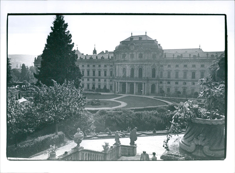 WURZBURG FRISBIAN FLICKIE RESIDUZ FISBIAN FICTIONAL MOVIE - Vintage Photograph
