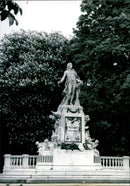 MONUMENTS VIENNA MUSIC OSTERREICH MOZART MONUMENT BURGGARTEN - Vintage Photograph