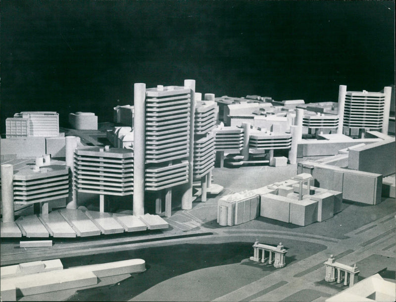 1969 BERLIN UNIVERSITAT TECHNICAL POETFACH VIESTI DESDIER FRANKFURTE - Vintage Photograph