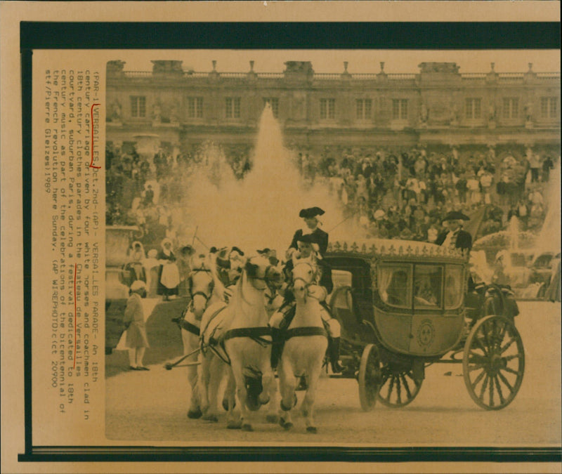 1989 VERSAILLES PARADE FESTIVAL FRENCH PARIS MUSIC WHITE - Vintage Photograph