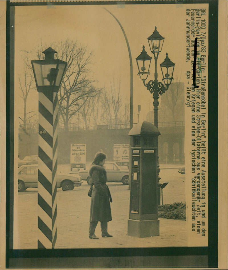 GARDEN ANIMAL STREENMOBEL BERLIN HEIT EXHIBITION AND AROUND - Vintage Photograph