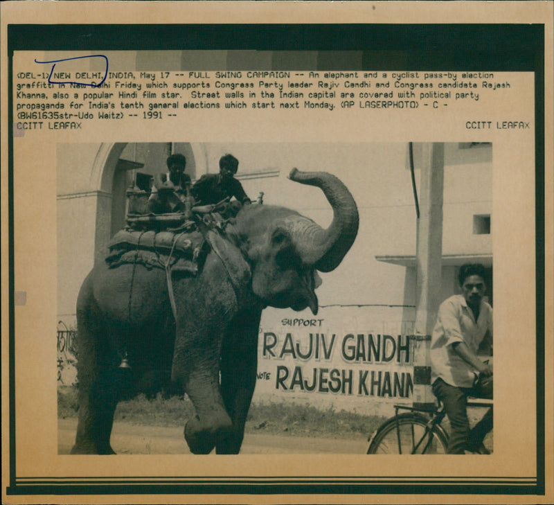 1991 DELHI STREET WALLS INDIAN CAPITA POPULAR LEADER FILM - Vintage Photograph
