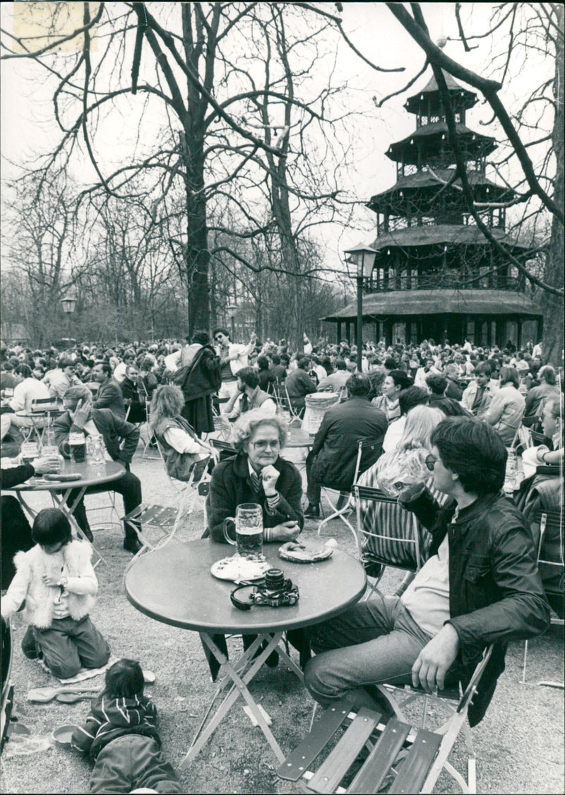 NETHERLANDS THOMAS STANKIEWICZ BALANSTRAE MUNCHEN PHONE KTO HYPO MCHN - Vintage Photograph