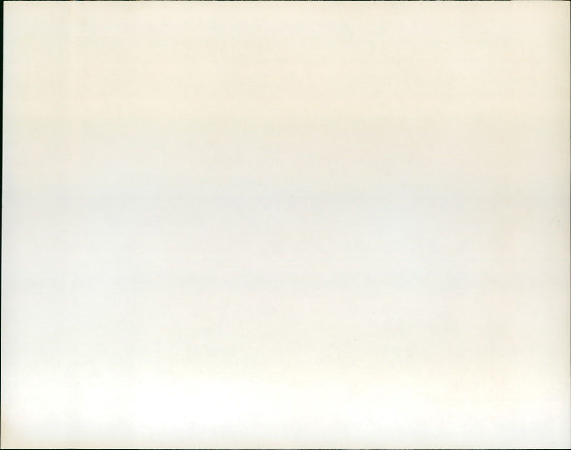 1985 LUDWIGSBURG TRUE BLOODTHIRSTY AND RADIANT SUNSHINE HEM WALK GLOW - Vintage Photograph