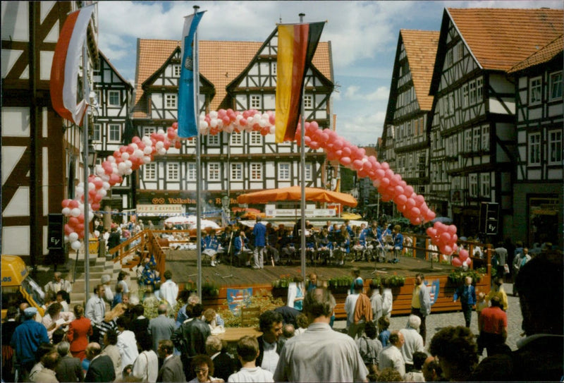 LANDSC VOLKSBA PIZZAEXPRESS RAILSUNGEN NGEN TAG YOU LANDSCAPES GEN - Vintage Photograph