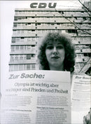 AROUND TOP ATHLETES BLOOD WEDNES MICHAEL PRESS VERA PETER - Vintage Photograph