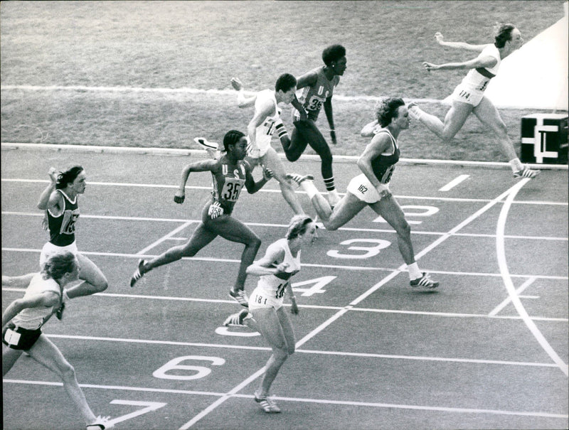 Montreal Olympics 1976: Athletics - Vintage Photograph