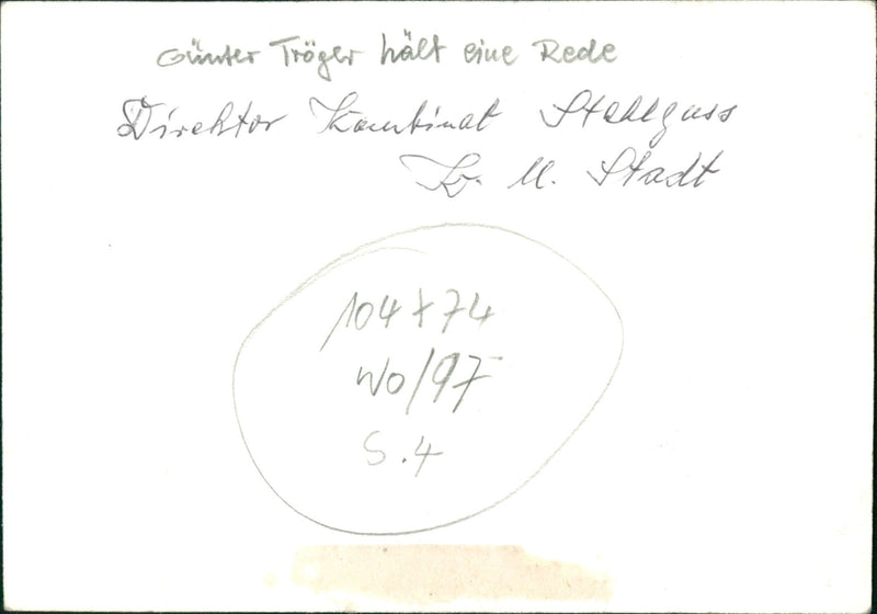 GUNTER TROGER STOPS SPEECH VERWAKINAT PRELEGADO WOLA - Vintage Photograph