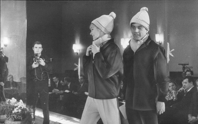 PREPARATION WINTER OLYMPIA GRENOBLE FILM SHOT BERLIN - Vintage Photograph