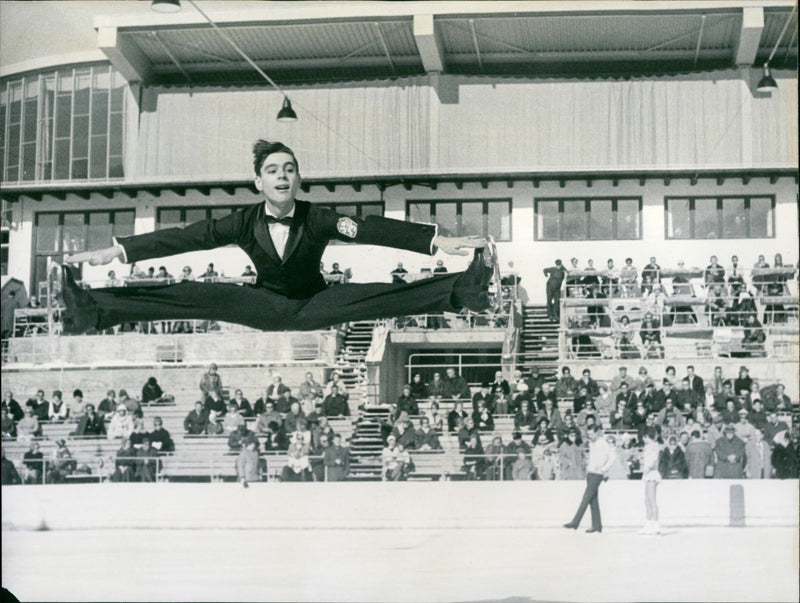 Figure skating CSSR / Ondrej Nepela - Vintage Photograph