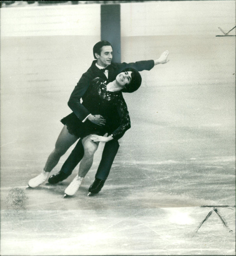 Lyudmila Pachomowa & Alexander Gorshkov - Vintage Photograph