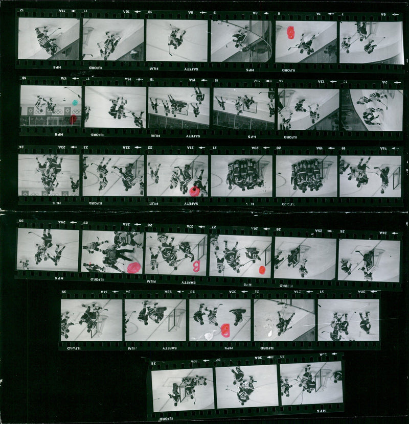 OLIMPIC WINTER PLAYING JAMES DRIVER MICHAEL VLADIMIR FILM - Vintage Photograph