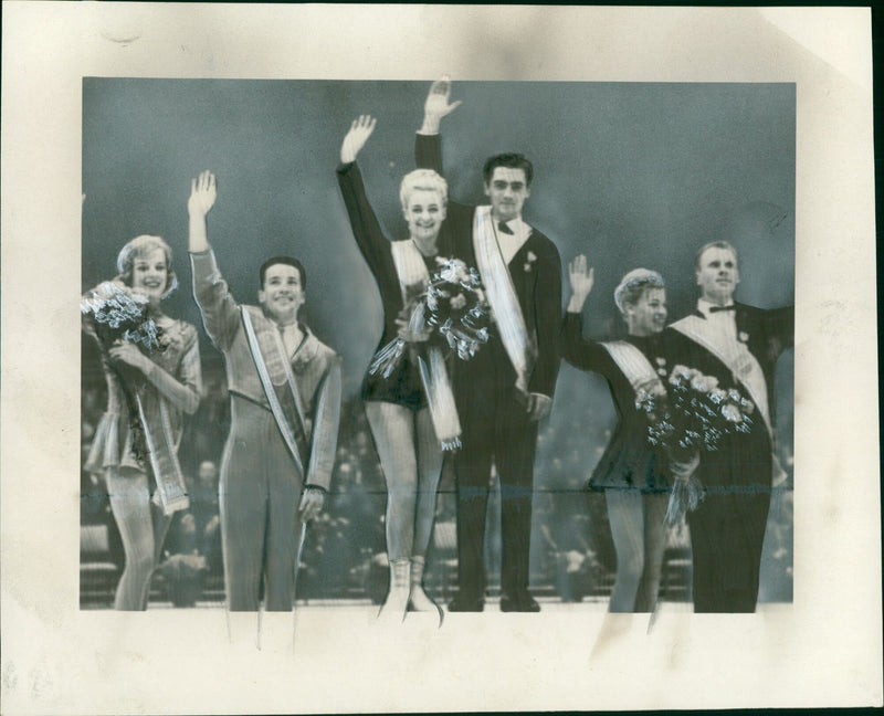 Figure skating couples - Vintage Photograph