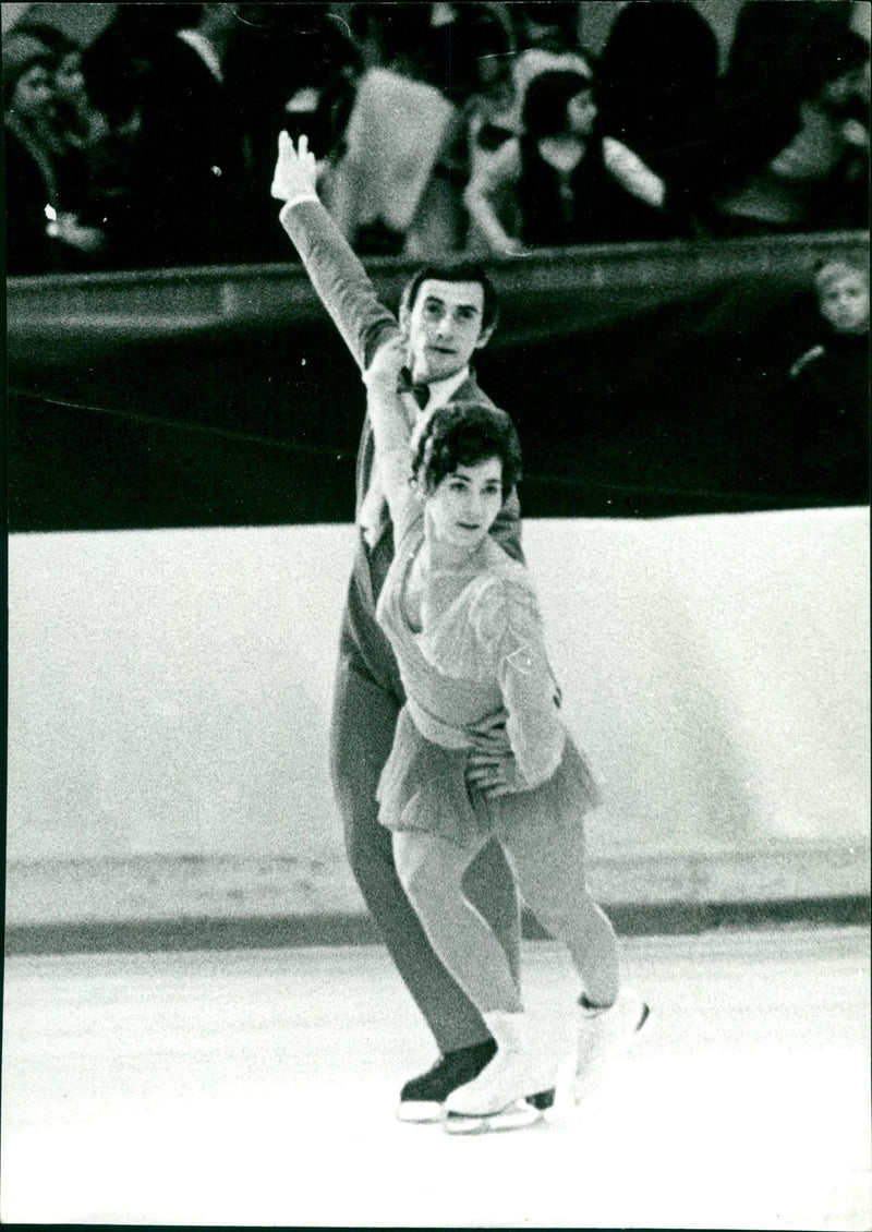 Lyudmila Pachomowa & Alexander Gorshkov - Vintage Photograph