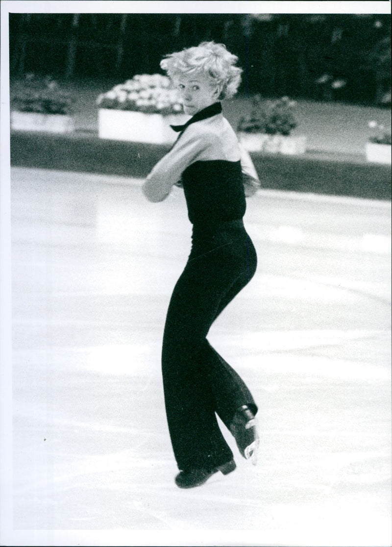 Torsten Ohlow, Cup of Blue Swords 1979 - Vintage Photograph