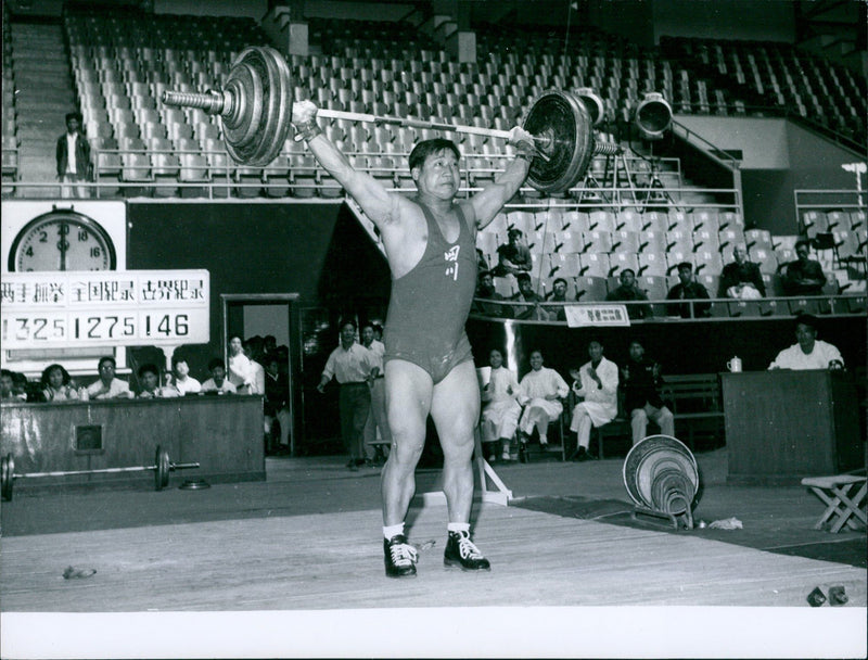 Weightlifter Li Pai-yu - Vintage Photograph