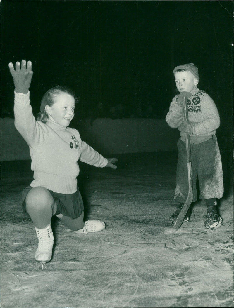 figure skating - Vintage Photograph