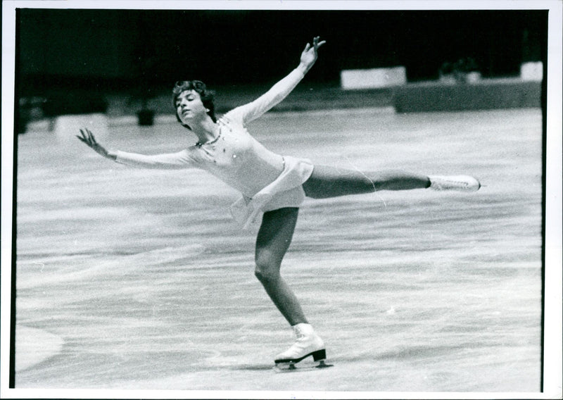 Marina Schulz, Cup of Blue Swords 1979 - Vintage Photograph