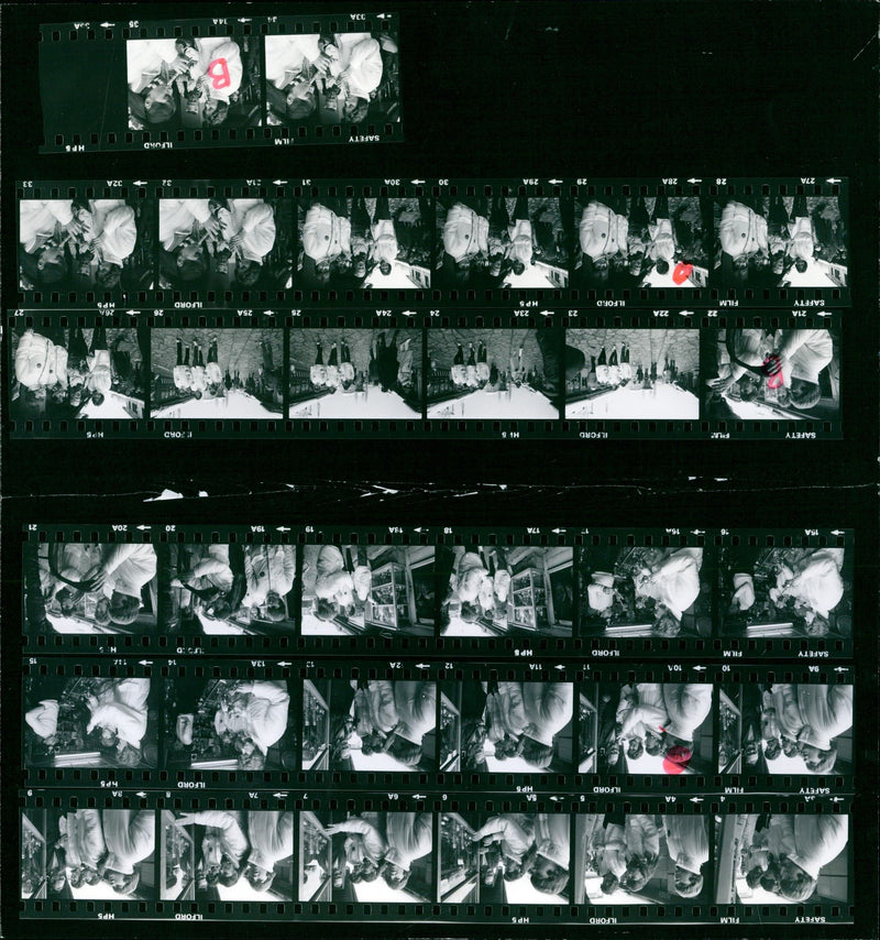 OLYMPIC WINTER PLAYING THONFELD SARAJEVO STROLL ROCCOON ENKE SCH FILM - Vintage Photograph