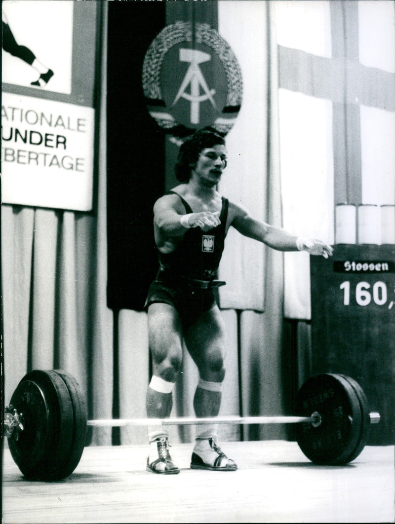 Polish weightlifter Sachnarcinski - Vintage Photograph