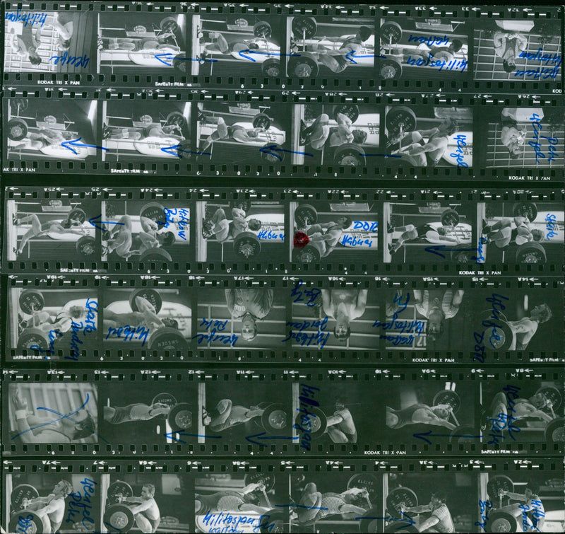 LIGHTWEIGHT DERGATOKHOV EDUARD DARVISH MILITARY MICHAEL FILM SINGER PETER - Vintage Photograph