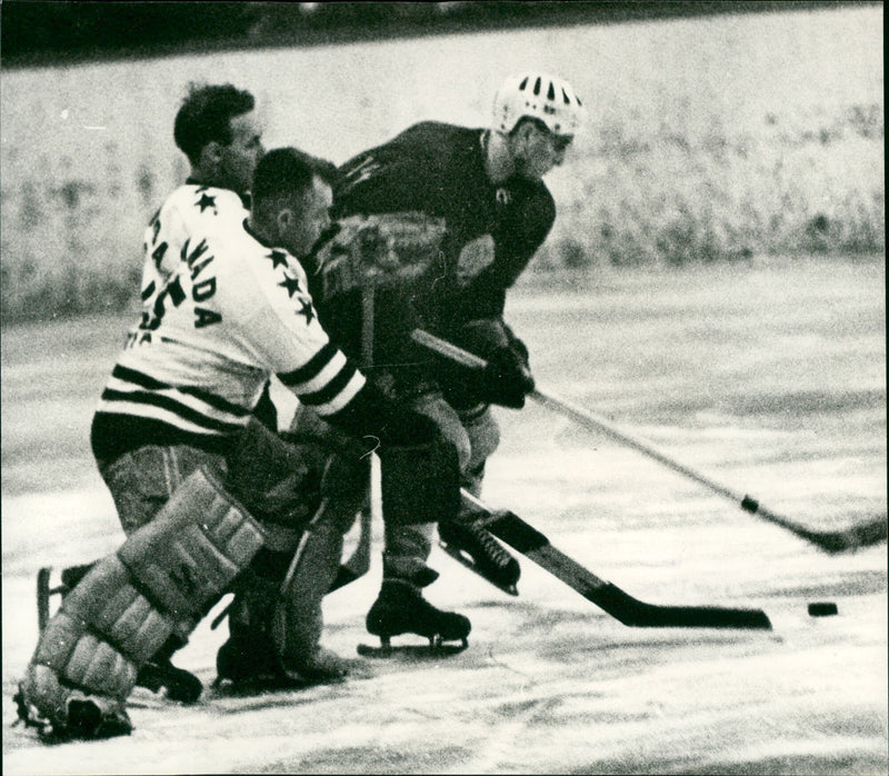 Ice hockey game GDR versus Canada - Vintage Photograph