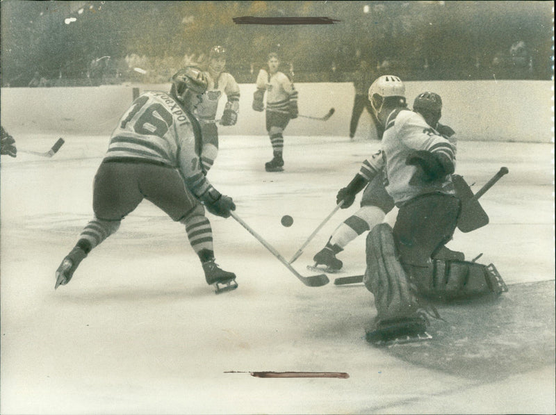 Ice hockey tournament Dynamo Berlin - HC Dukla Jihlava 1971 - Vintage Photograph