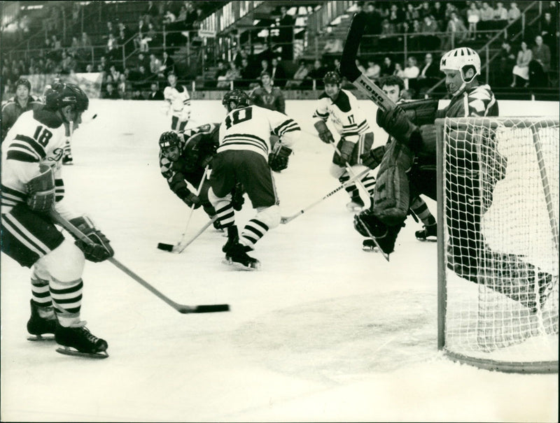 Ice hockey tournament Dynamo Moscow - Dynamo Berlin 1970 - Vintage Photograph