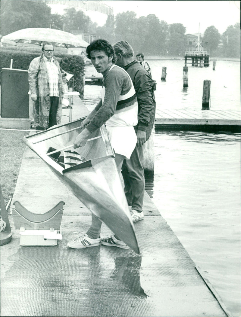 Youth competitions of friendship (canoe) - Vintage Photograph