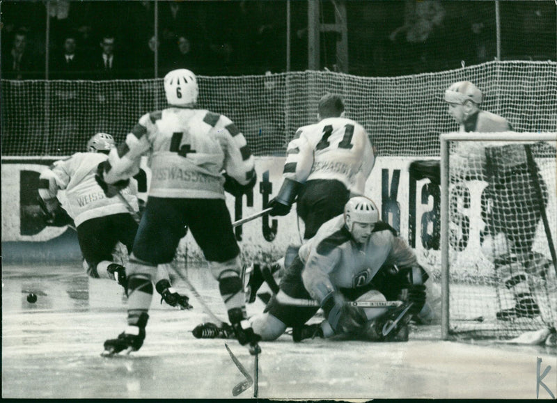 SG Dynamo Weißwasser vs. SC Dynamo Berlin 1968 - Vintage Photograph