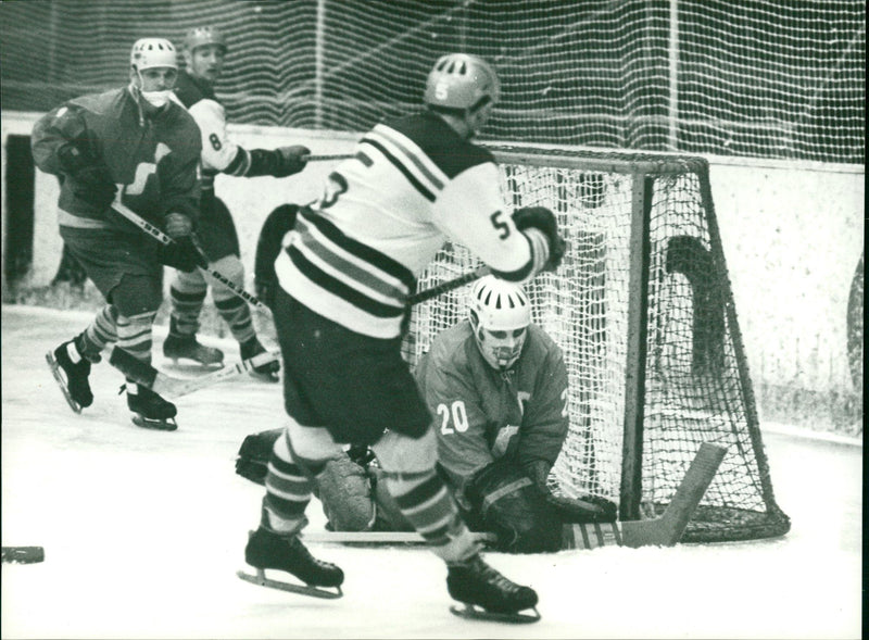 Ice hockey game SC Dynamo Berlin vs. TSC Berlin - Vintage Photograph