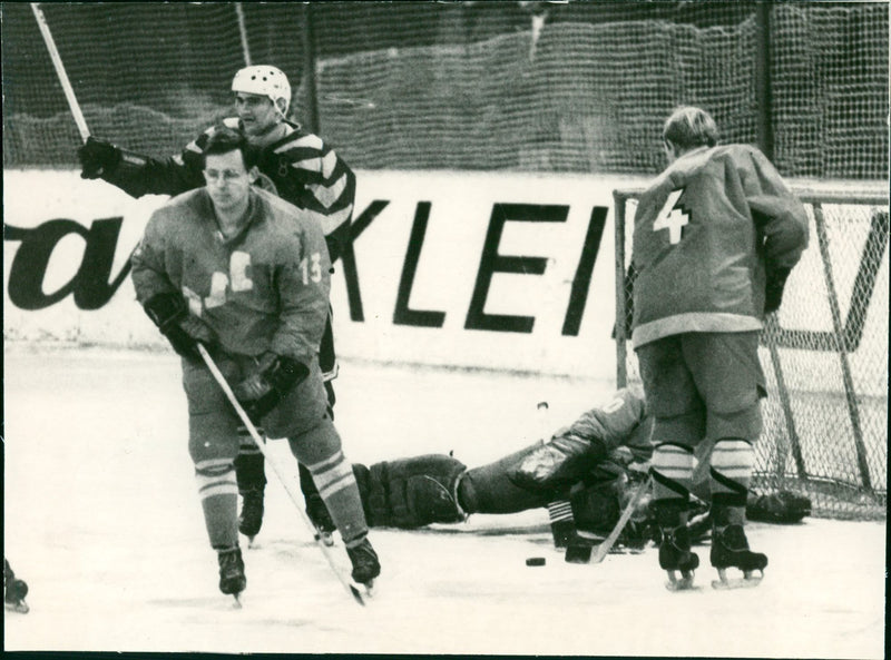 GDR ice hockey championship 1968/69 - Vintage Photograph