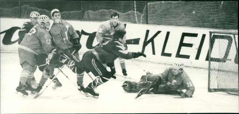 GDR ice hockey championship 1968/69 - Vintage Photograph