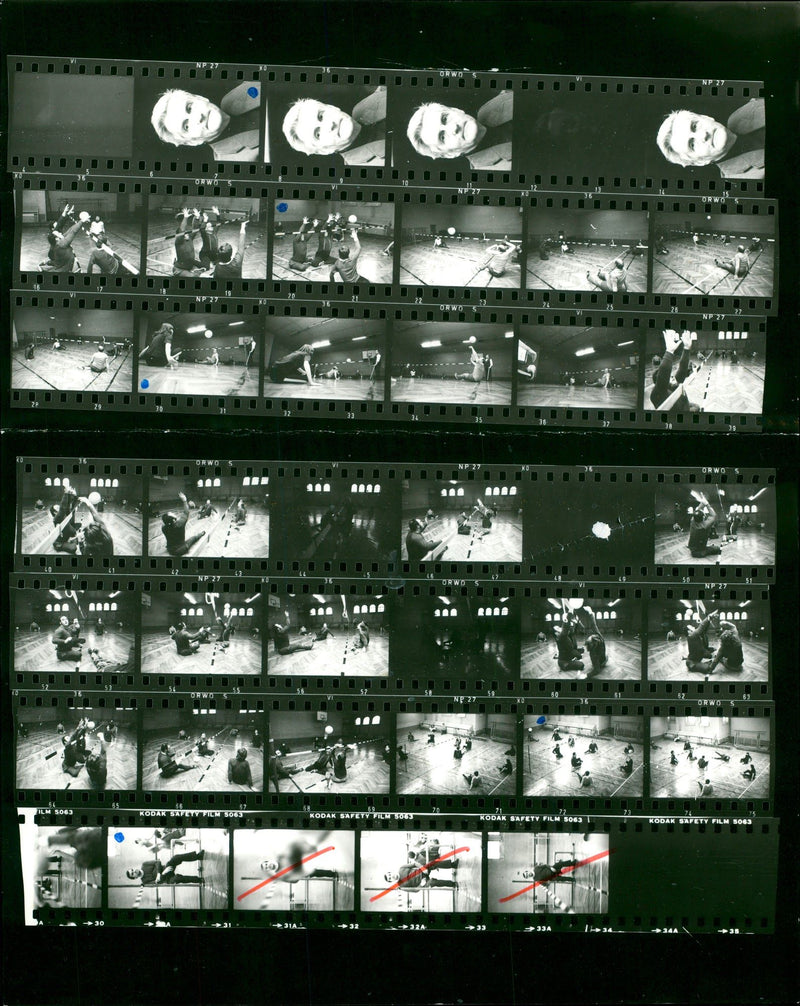 1982 BERLINER BRANEREIEN SITABALL BERLIN VEREHR FEADP FILM PETER - Vintage Photograph