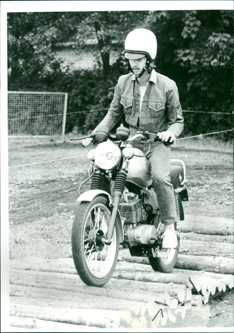 1988 PRESS FEST BERLIN FESTIVAL HELD BELA GERMANY FILM - Vintage Photograph
