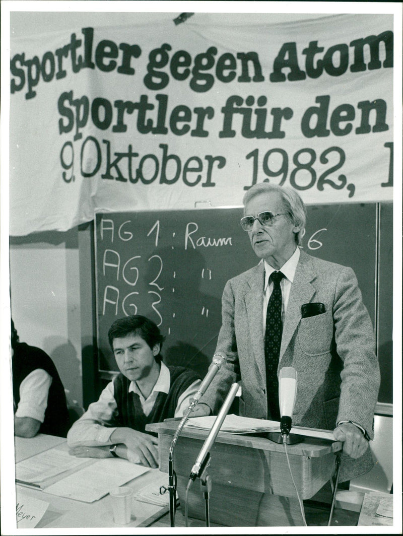 Congress "Athletes Against Nuclear Missiles" - Vintage Photograph