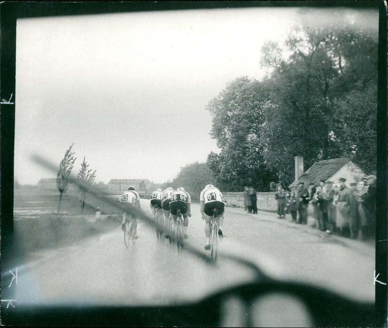 Road cycling - Vintage Photograph