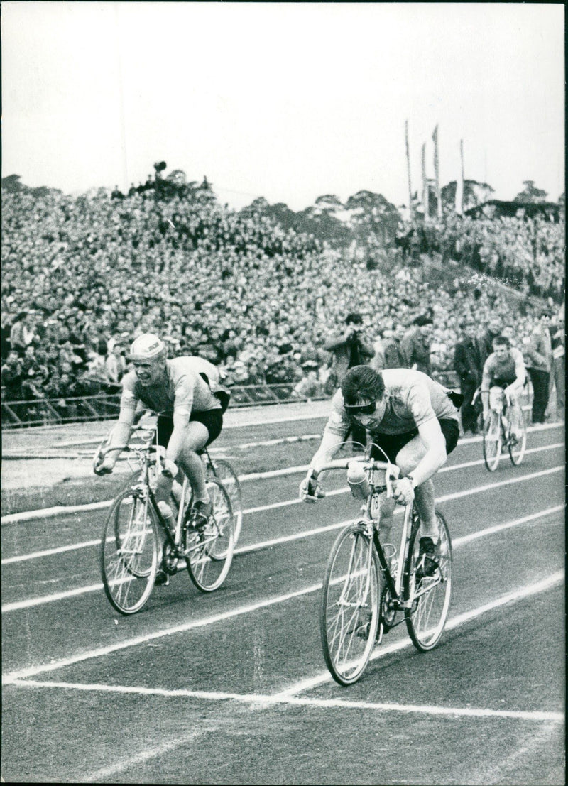 International Peace Tour 1961 - Vintage Photograph