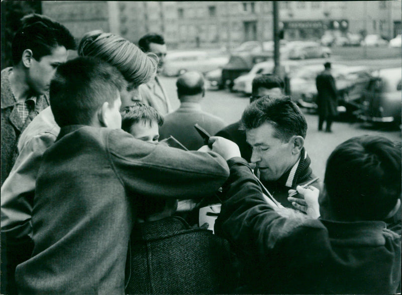 Peace drive 1960 - Vintage Photograph