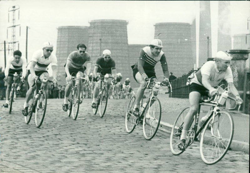 International Peace Tour 1957 - Vintage Photograph