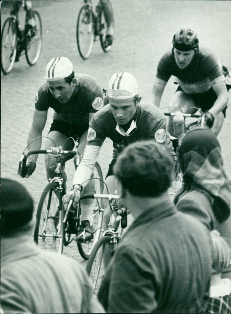 International Peace Tour 1957 - Vintage Photograph