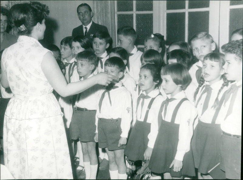 International Peace Tour 1961 - Vintage Photograph