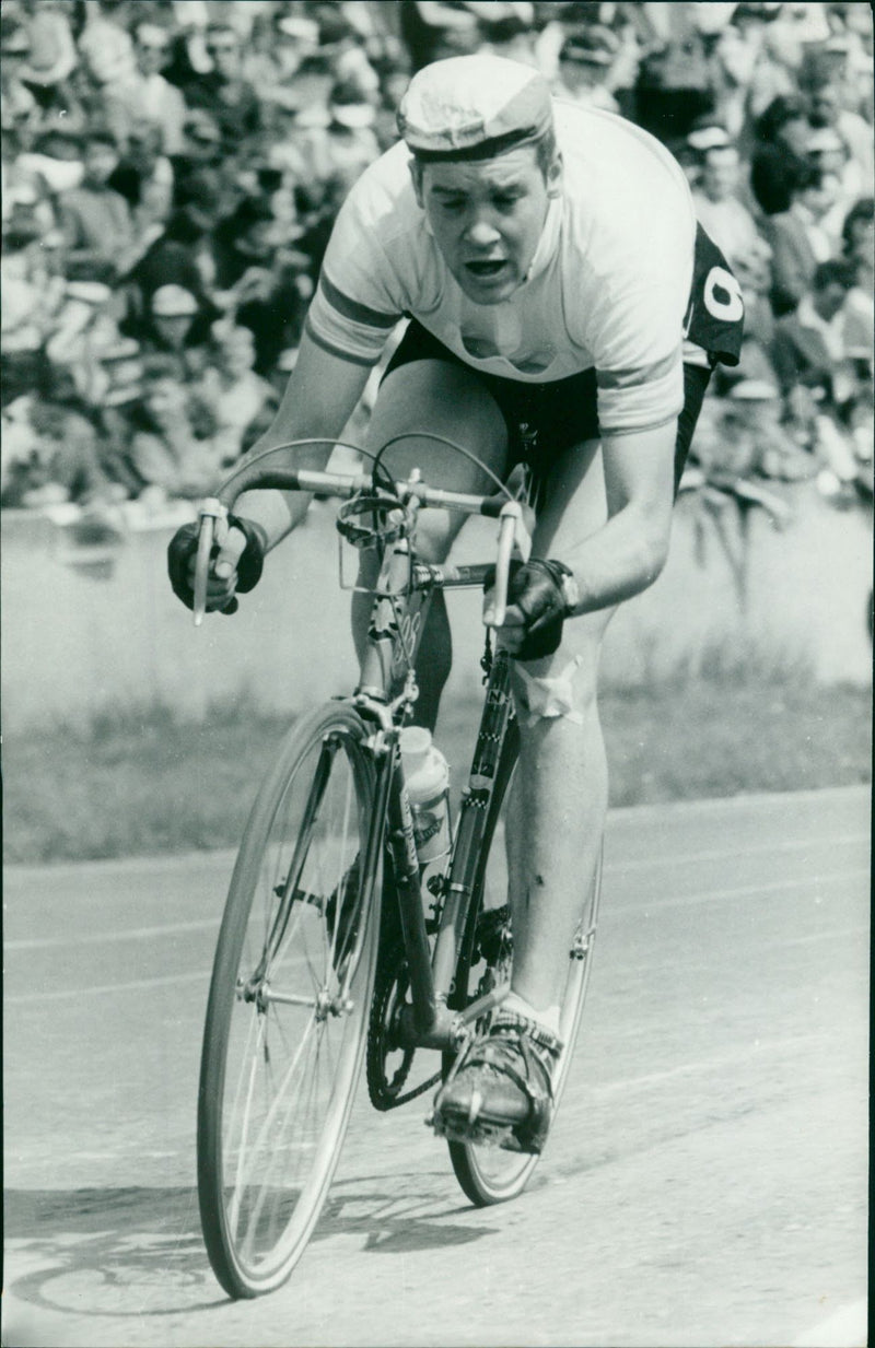 Trygve Lüllau during the peace drive in 1960 - Vintage Photograph