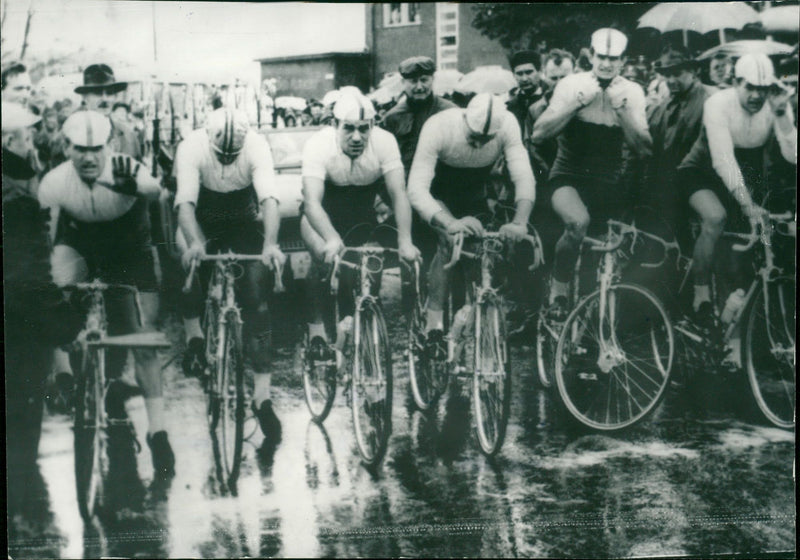 Polish team on the International Peace Tour in 1962 - Vintage Photograph