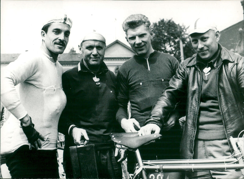 Gainan Saidchushin & Alexej Petrow - International Peace Tour 1962 - Vintage Photograph