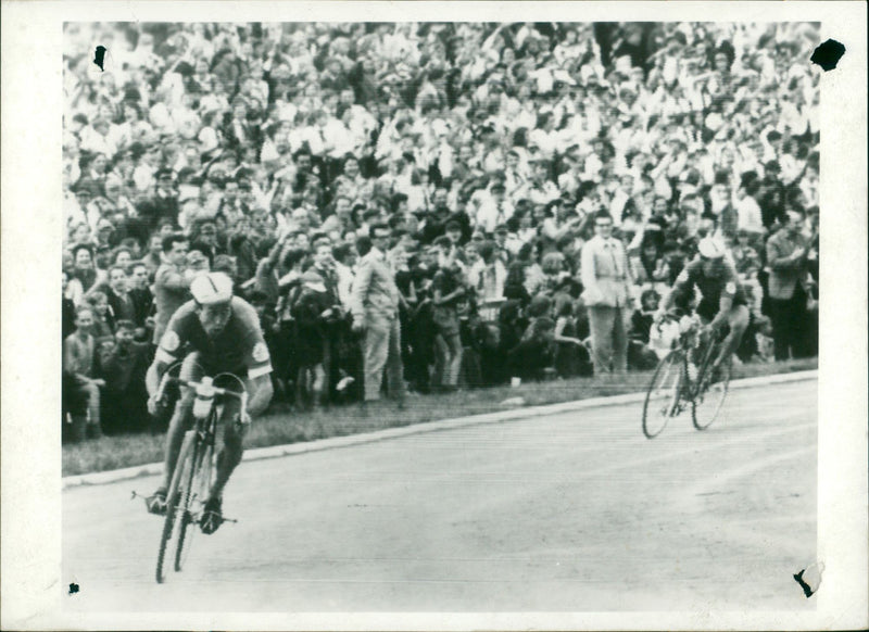Egon Adler and Erich Hagen on the 9th stage of the Peace Tour in 1960 - Vintage Photograph