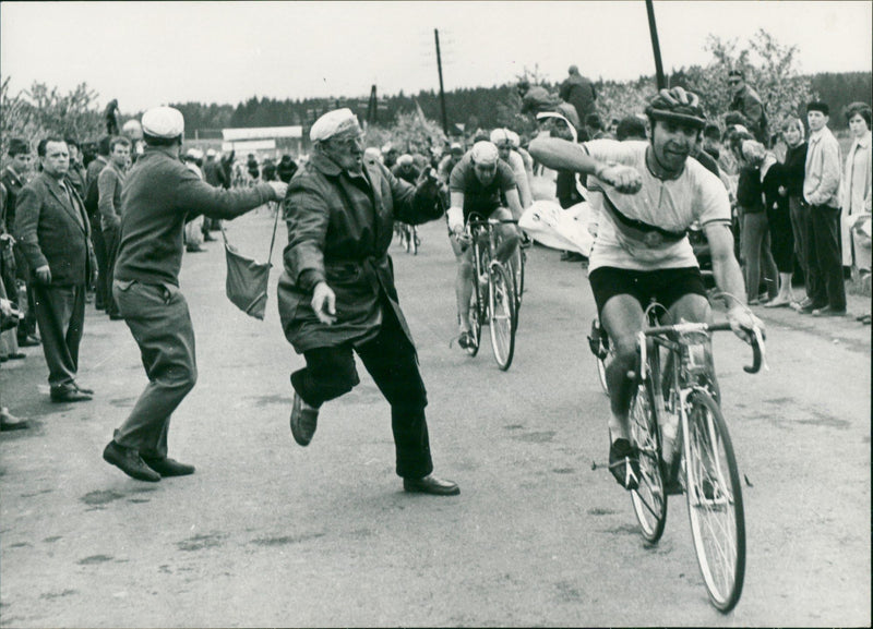 International Peace Tour 1962 - Vintage Photograph