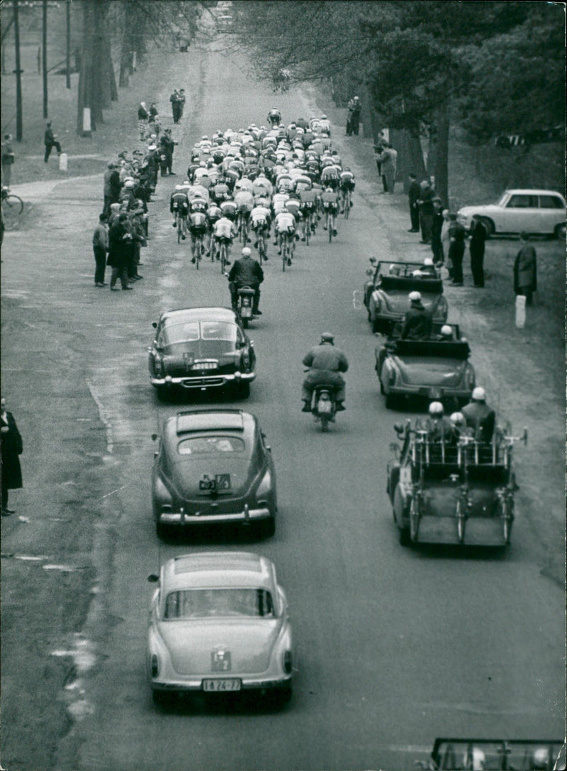 International peace trip - Vintage Photograph