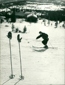 To ski - Vintage Photograph