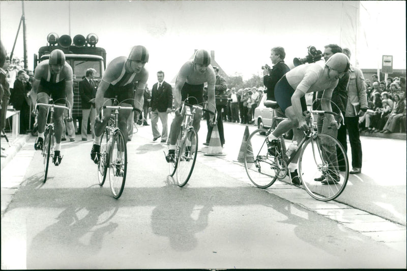 International Olympic Prize / Road Bike Race 1980 - Vintage Photograph